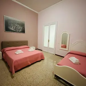 Nel Cuore Di Nápoles